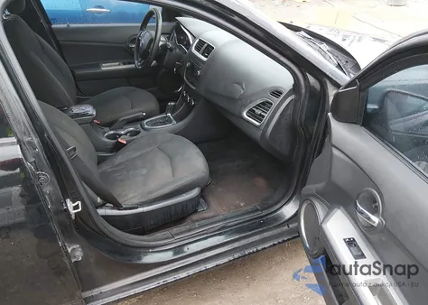 2011 Dodge Avenger Express z USA, uszkodzony, nr VIN 1B3BD4FB6BN546628